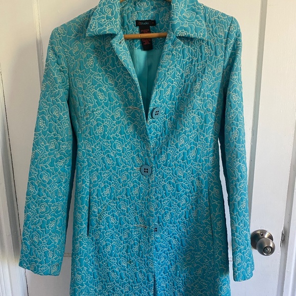 Embroidered coat - Picture 1 of 2